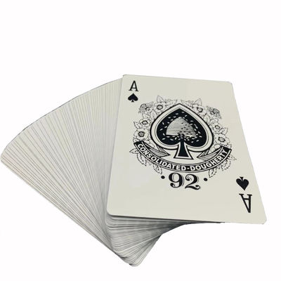 el papel CMYK de base del negro 310gsm imprimió los naipes del póker para el club del casino